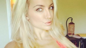 Lindsey Pelas… ¡se las pela! (FOTOS)