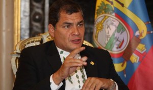 Izquierda de Ecuador crea frente anti-opositor tras protesta contra Correa