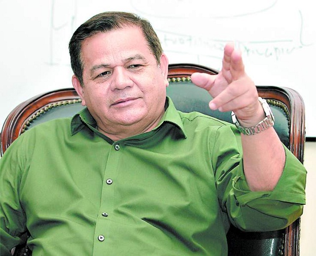 Denuncian que Hugo Chávez dió 300 millones de dólares a “Mel” Zelaya