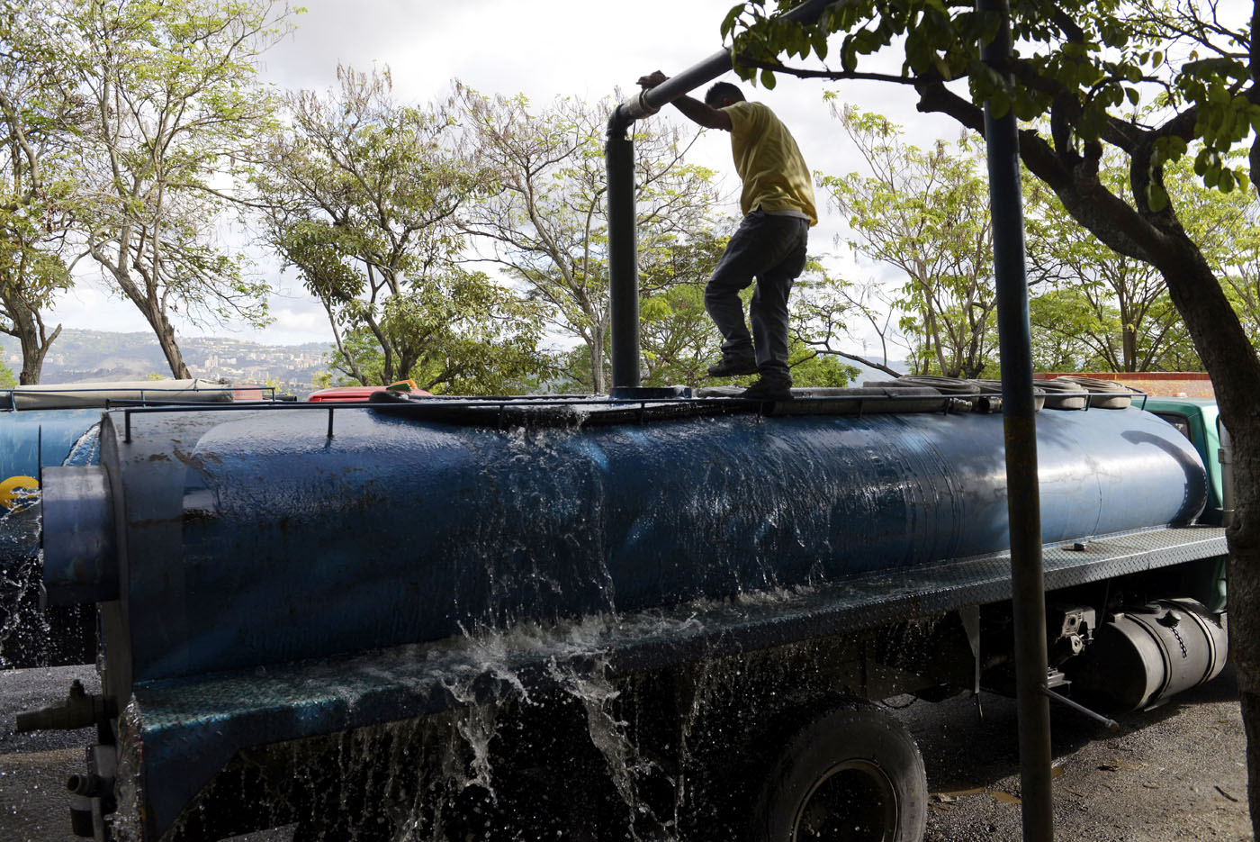 Mes y medio sin agua: Vecinos de Altos de Monterrey denuncian otra vez a Hidrocapital