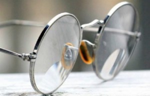 ¿Cuál es el origen de los lentes bifocales?