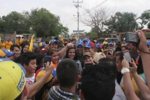 Capriles recorrió Maracaibo y así fue recibido (Fotos)
