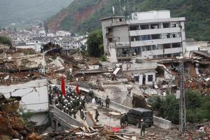 España expresa su pesar por el sismo en China que dejó al menos 400 muertos