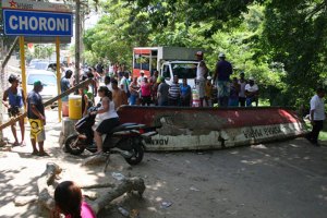 Restablecen paso en Choroní tras bloqueos por protestas