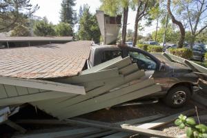 Aumentan a 172 los heridos por fuerte sismo en California