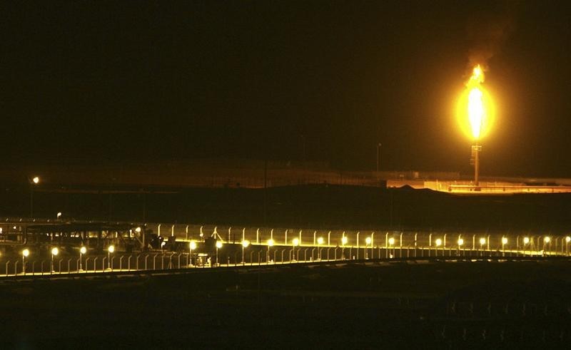 Libia dice que la Opep debería recortar la producción de petróleo