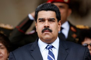 Con par de foto-tuits presidente Maduro recuerda a Robert Serra y lamenta su partida