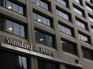Standard & Poor’s rebaja calificación crediticia de Venezuela a default selectivo