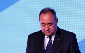 Alex Salmond renuncia a su cargo de primer ministro de Escocia