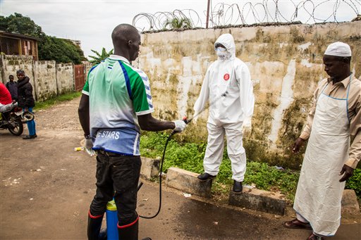 Sierra Leona ordena poner en cuarentena a 1,2 millones de personas brote de ébola