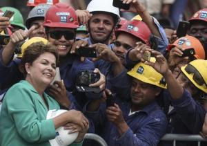 Rousseff fortalecida en las encuestas a cinco días de las elecciones en Brasil
