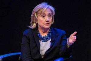 Hillary Clinton buscaría candidatura a presidencia de EEUU
