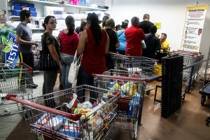 Una familia gasta mínimo 10 mil bolívares mensuales sólo en comida