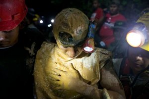 Rescatan a 22 de 26 mineros atrapados en Nicaragua