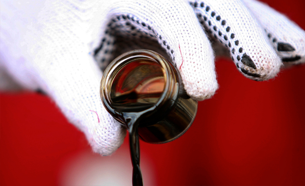 Caída del precio del petróleo obligará al Gobierno a maniobrar