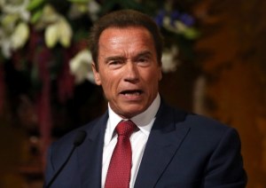Schwarzenegger: Trump está devolviendo EEUU a la Edad de Piedra