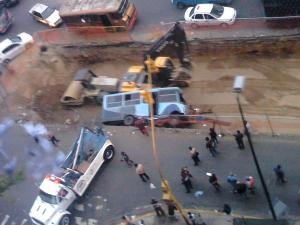 Autobús chocó contra construcción en la Av. San Martín (Fotos)