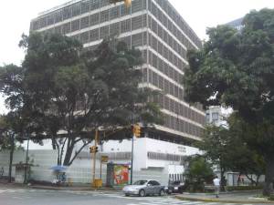 Al Hospital JM de los Ríos han llevado tres plantas eléctricas y ninguna ha funcionado