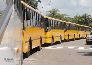 Denuncian fallas en los transportes de las escuelas de Ferrominera