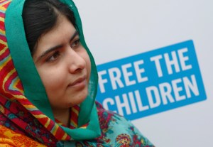 Malala insta a paquistaníes a defender los derechos de las mujeres