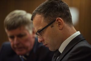 Los abogados de Pistorius intentan evitar el recurso de la fiscalía