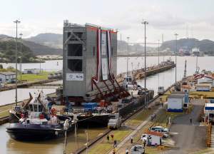Panamá aumenta seguridad en el Canal tras atentados en Francia