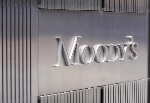 Moody’s rebajó a negativa la perspectiva de empresas de petróleo y gas