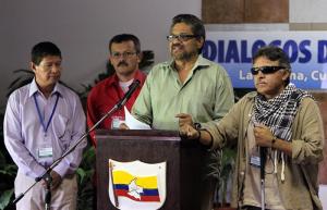 Farc: Uribe nos contactó para iniciar negociaciones de paz
