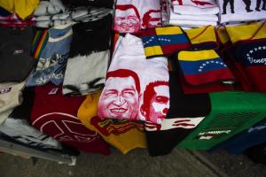 El “reencuentro” entre Chávez y Robert Serra (Foto)