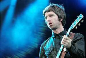 Líder de Oasis regresa a la música con nuevo álbum en solitario (Video)