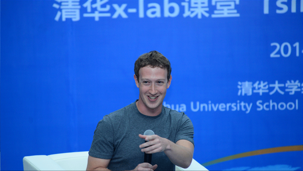 Fundador de Facebook busca adeptos en China hablando en mandarín