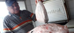 Tanto en Cuba como en Venezuela: La crisis económica explicada a partir de un pernil de cerdo
