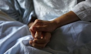 Hospitales Universitarios de Ginebra podrán practicar el suicidio asistido