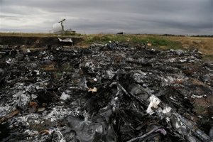 Pasajero del avión caído en Ucrania traía máscara