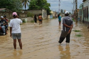Se mantiene la emergencia sanitaria tras el cese de lluvias en Chichiriviche