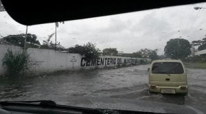 Lluvias colapsan accesos a Turmero (Fotos)