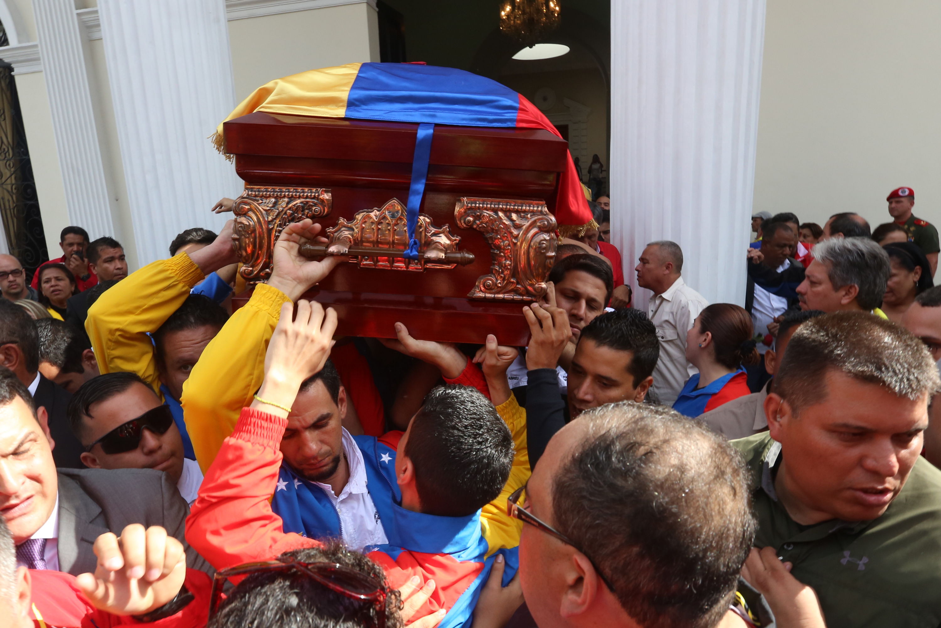 Ruge el descontento ante actitud de Maduro contra el hampa