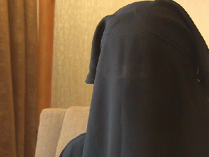 Deserta del Isis: Ex maestra revela cómo operan las brigadas femeninas