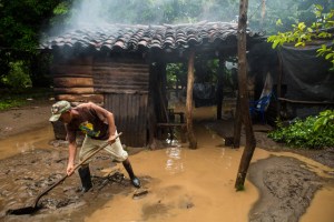 Un muerto y más de seis mil damnificados dejan fuertes lluvias en Nicaragua