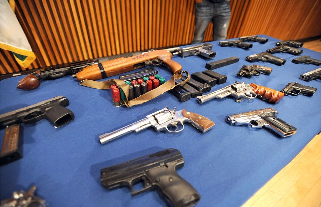 Ciudad argentina prohíbe vender armas durante tres meses por inseguridad