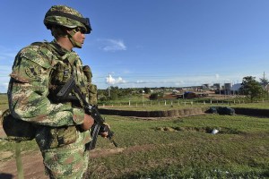 Dos soldados colombianos cautivos serán liberados el martes en Arauca, dicen las Farc
