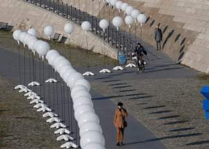 Berlín celebra los 25 años de la caída del Muro por todo lo alto