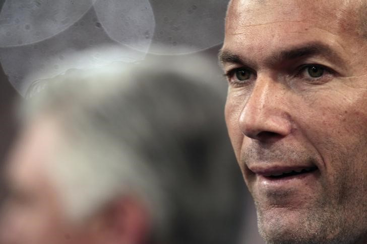 Zidane: A veces contesto y parece que quiero que James se vaya