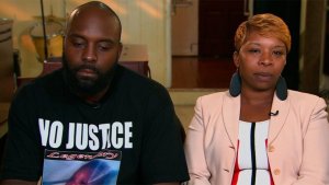 Madre de Michael Brown: La decisión del jurado es un insulto