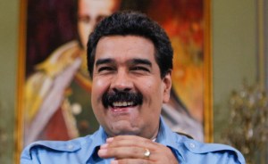 Estudiante deja mal parado a un Maduro que no conoce las viejas leyes (Video)