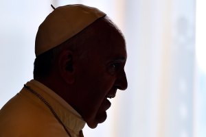 Papa Francisco expresa su cercanía espiritual a afectados por accidente en España