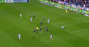 Ovación de pie para este jugador del Real Madrid tras ser expulsado (Video)