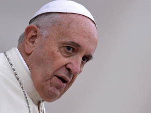 Papa advierte sobre falsa compasión en ayudar a abortar o en la eutanasia