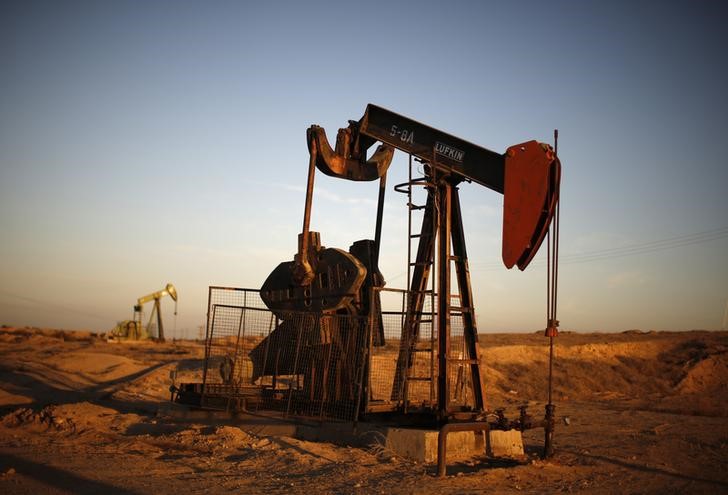 El barril de petróleo Brent supera los 60 dólares por las esperanzas de reactivación económica
