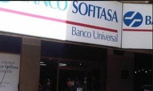 Robaron 53 mil bolívares a dos clientes en el interior del banco Sofitasa